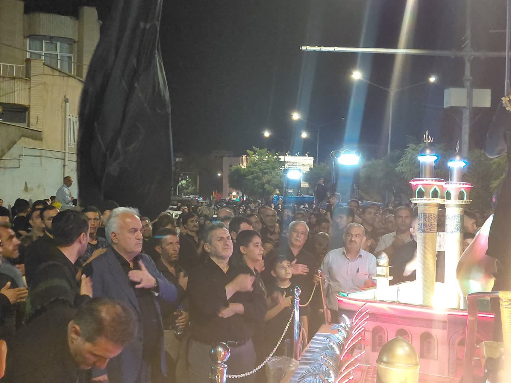 حضور فرماندار خوی در مراسم پیادهروی جاماندگان اربعین حسینی