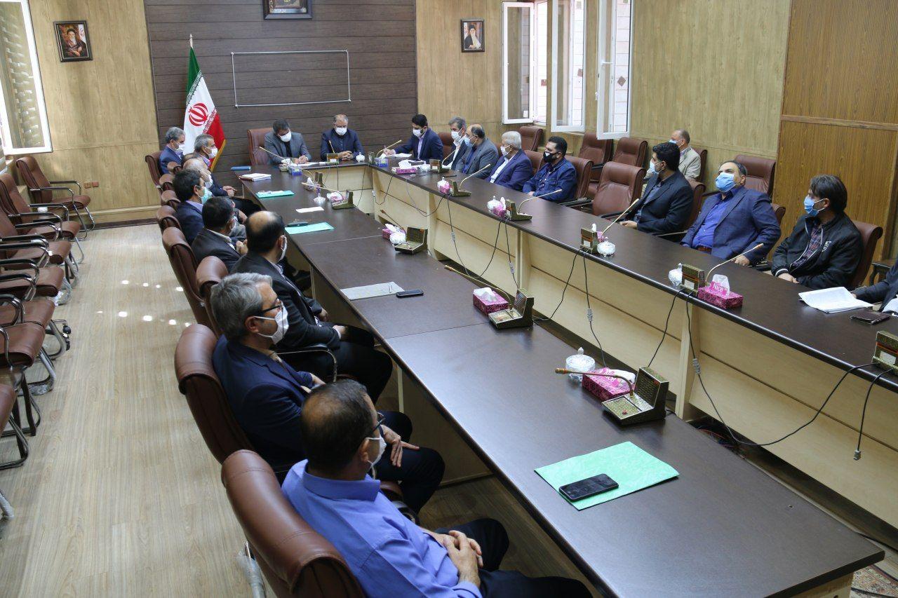 نشست بررسی مشکلات بخش طیور با حضور فرماندار شهرستان خوی و نماینده مردم در مجلس