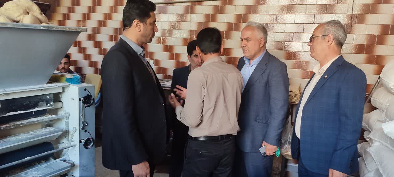 بازدید سرزده سرپرست فرمانداری ویژه خوی از نانوایی های سطح بخش ایواوغلی