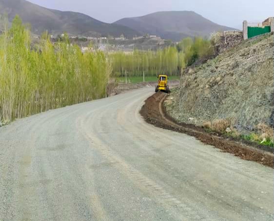 تسطیح و بهسازی محورهای روستایی بخش صفائیه