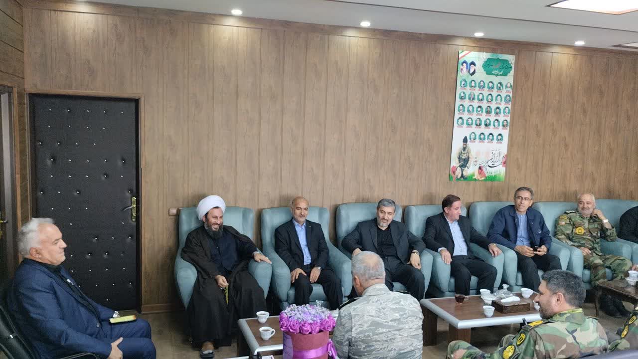 دیدار مدیراداره ارزشیابی، بازرسی و ایمنی ارتش با فرماندار خوی