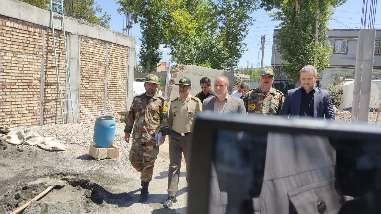 دیدار جانشین سازمان ایثارگران نیروی زمینی ارتش و فرماندار خوی با تنی چند از ارتشیان ایثارگر مناطق زلزله زده