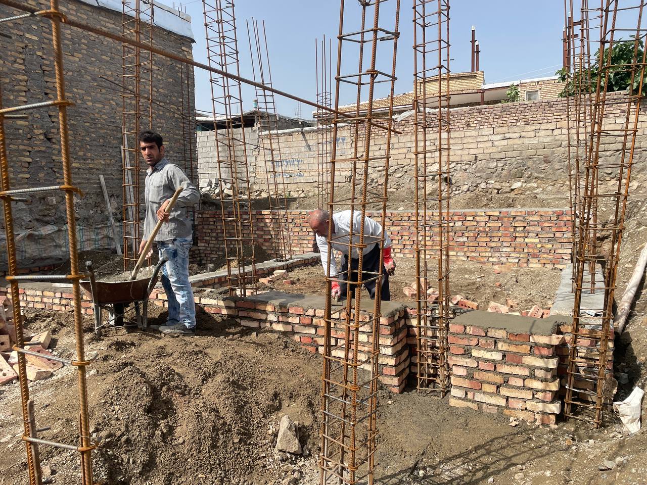 مدیریت انقلابی و بازسازی جهادی مناطق زلزله زده روستای وار