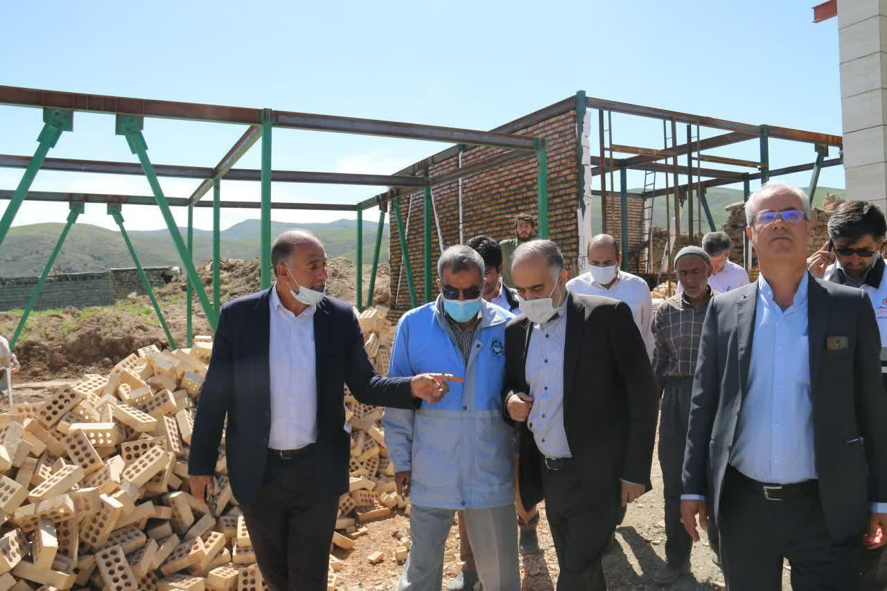 بازدید فرماندار شهرستان خوی از روند احداث و بازسازی واحدهای مسکونی تخریب شده بخش قطور