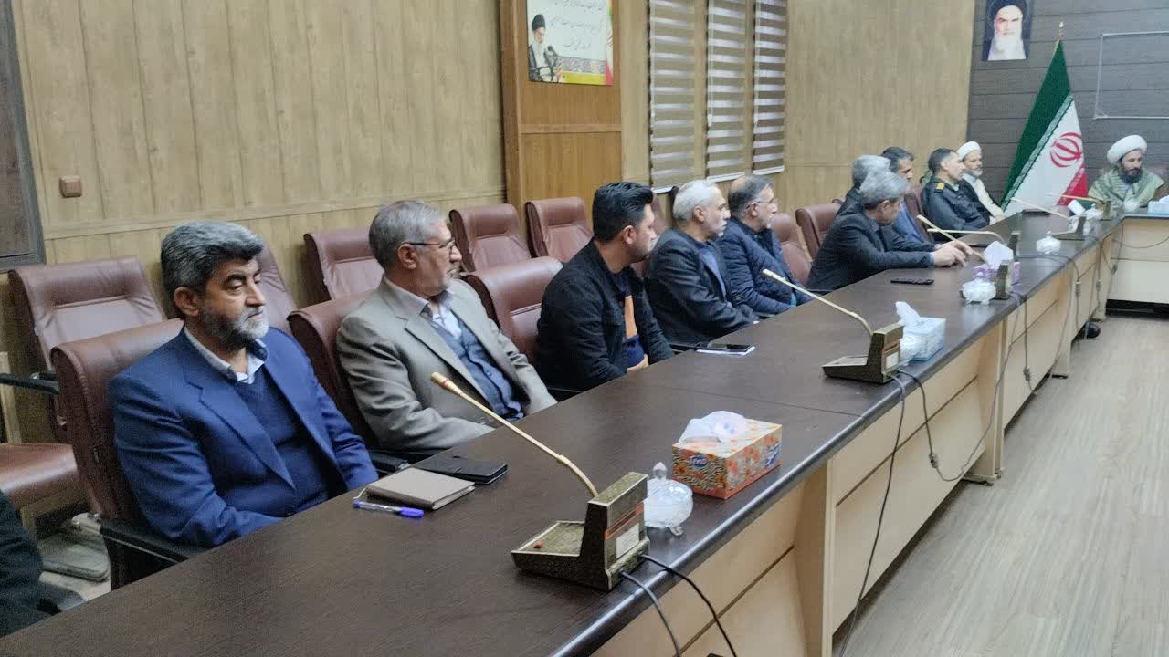 اقامه نماز در ادارات نماد تعهد عملی به ارزش‌های دینی است