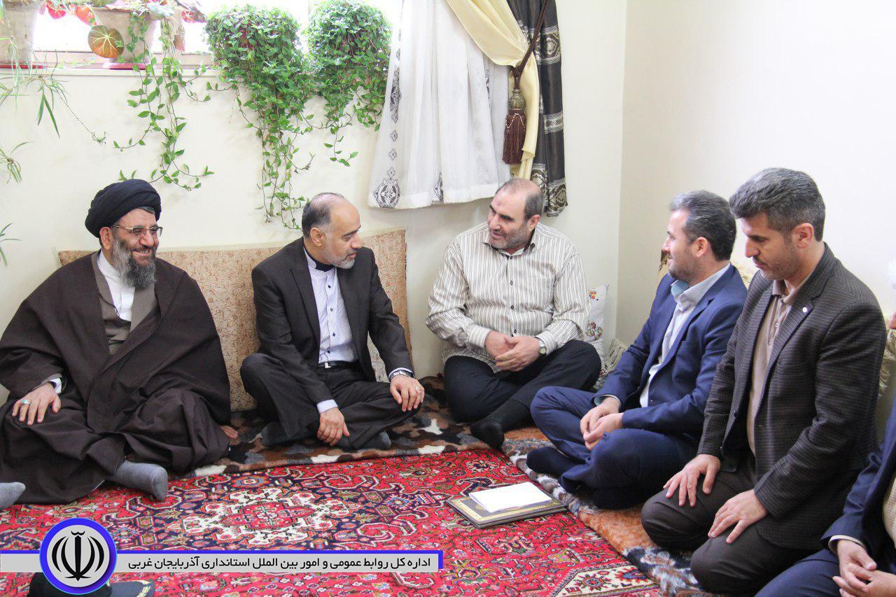 دیدار فرماندار شهرستان خوی با جانبازان سرافراز دوران دفاع مقدس بمناسبت میلاد حضرت ابوالفضل العباس(ع) و روز جانباز