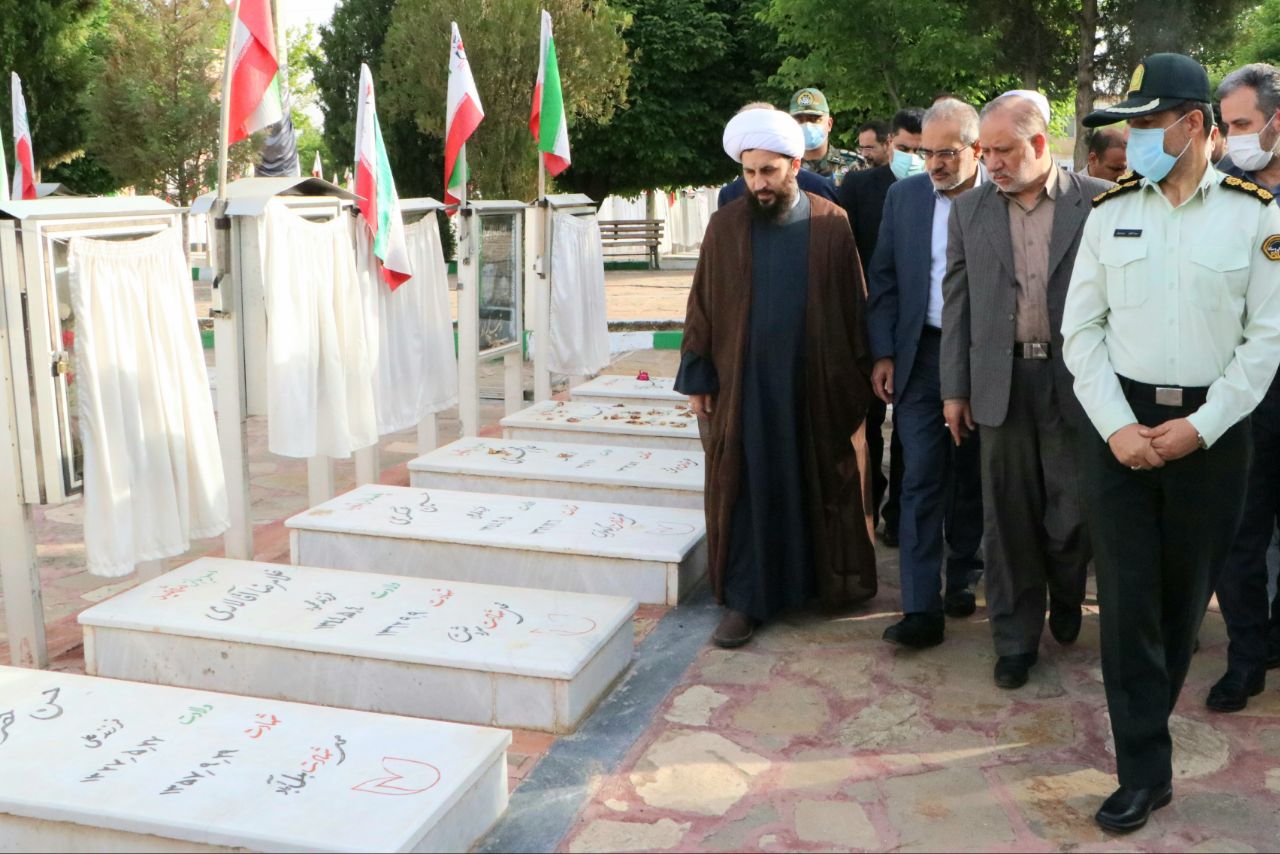 معاون رئیس جمهور وارد خوی شد
