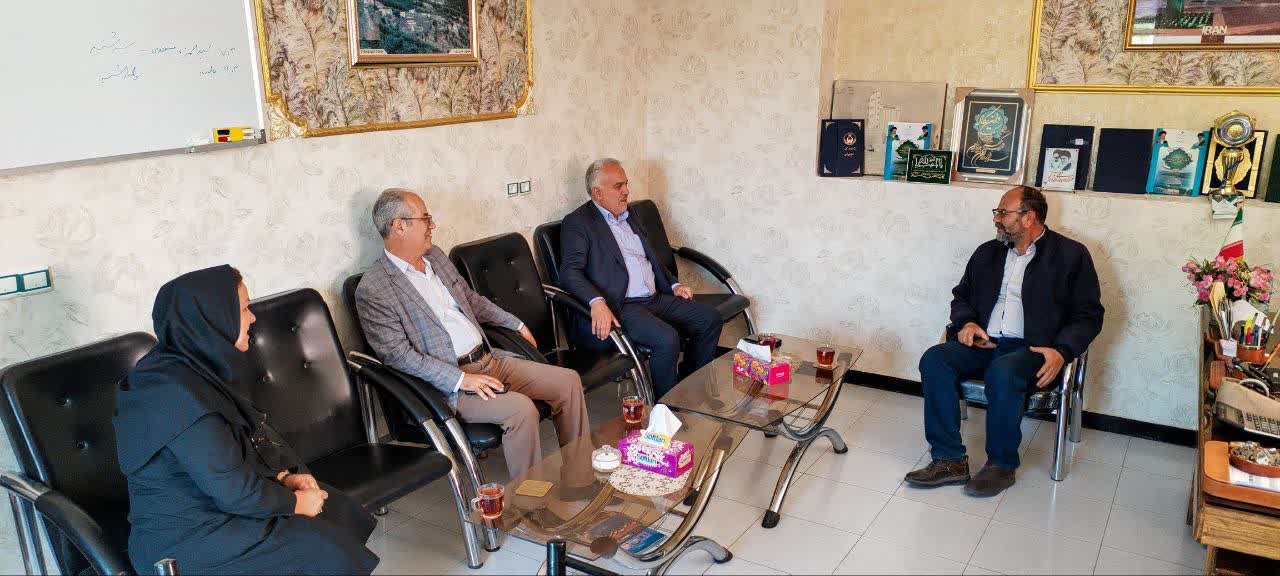 بازدید سرپرست فرمانداری از اداره غله و خدمات بازرگانی شهرستان خوی
