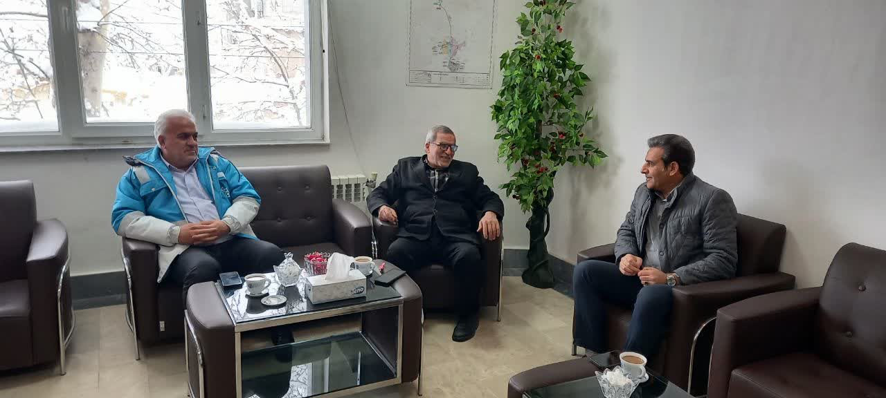 فرماندار خوی از شرکت آب و فاضلاب این شهرستان بازدید کرد