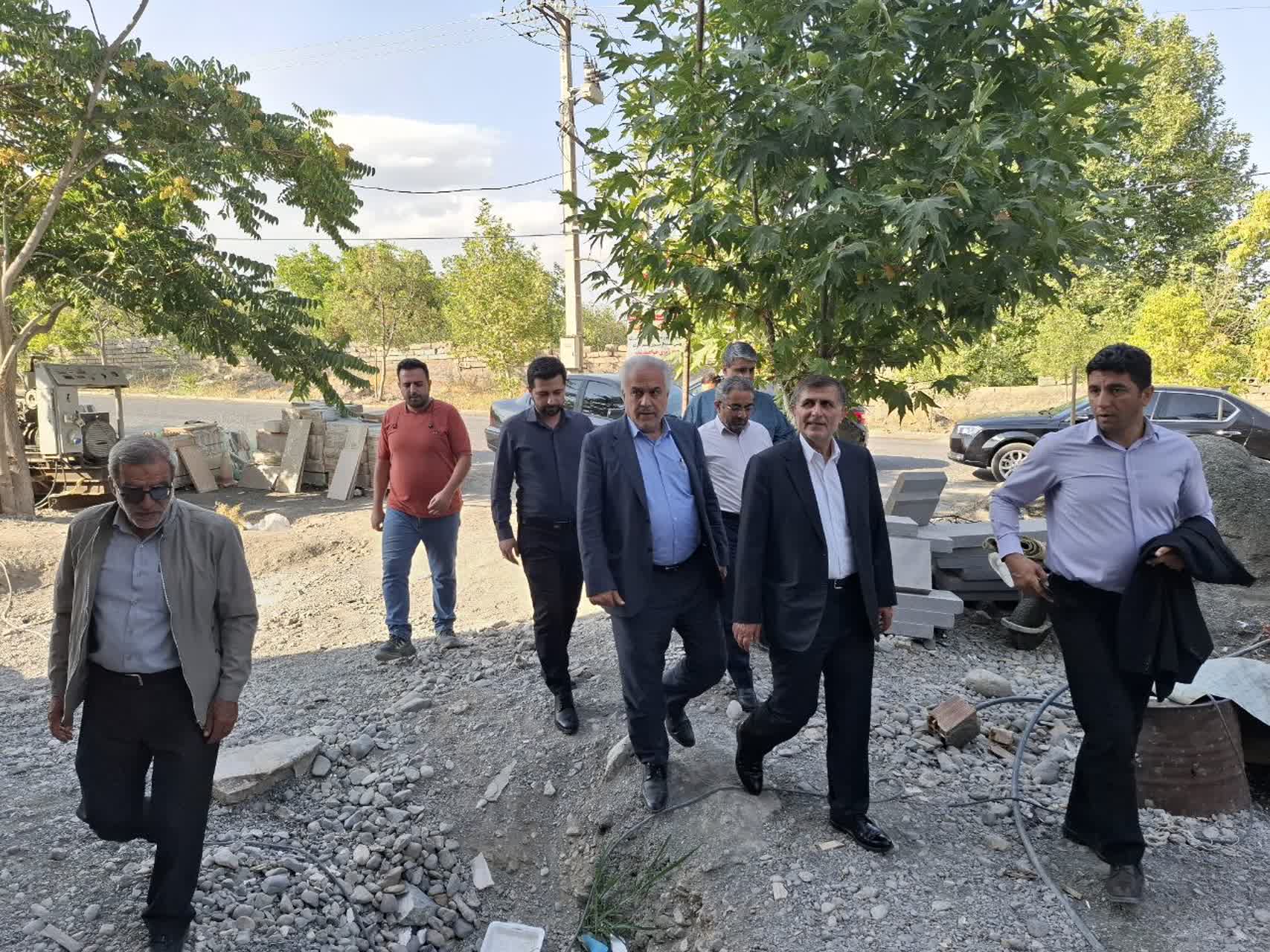 بازدید مسئولان استانی و فرماندار خوی از عملیات اجرایی ساختمان بخشداری فیرورق