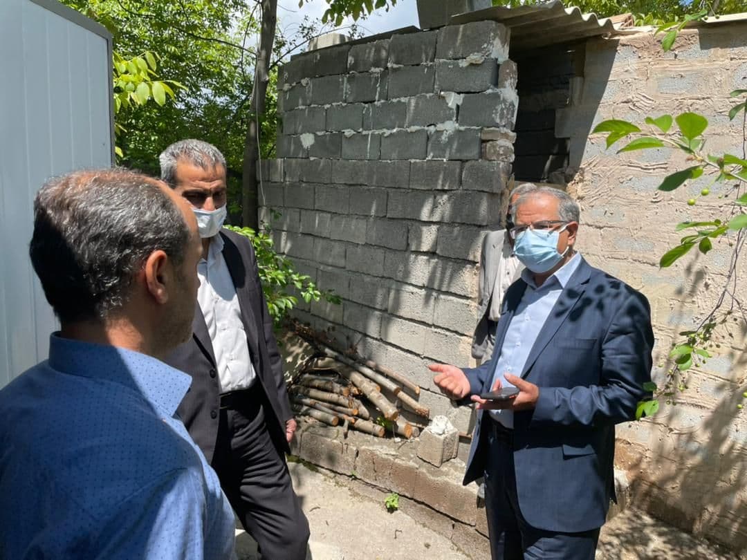 تاکید حسین عباسی فرماندار ویژه شهرستان خوی بر استفاده از سامانه های ضد تگرگ در بازدید میدانی از زمین های کشاورزی بخش فیرورق برای پیشگیری از خسارات تگرگ
