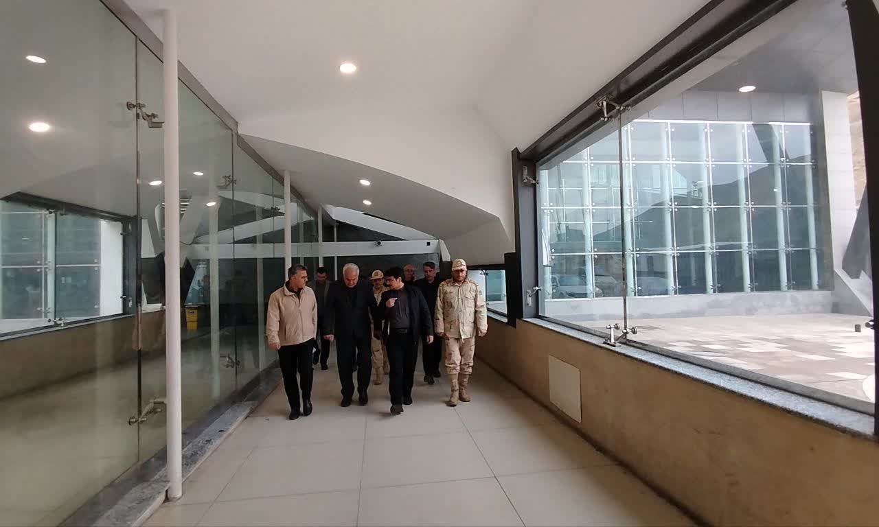 بازدید فرماندار خوی از پایانه مرزی رازی