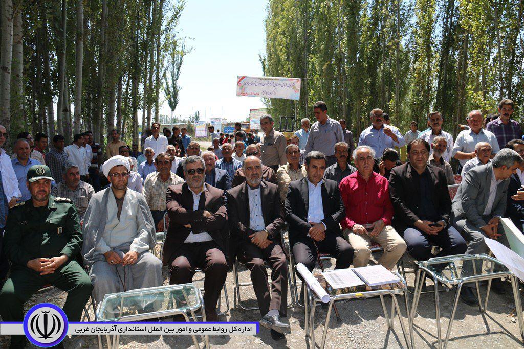 در ششمین روز از هفته دولت: کلنگ زنی طرح های بهسازی و آسفالت محورهای روستایی